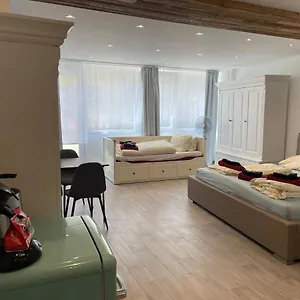 ferienwohnung-beutelsbacherstr-12-b.stuttgart-hotel.com/